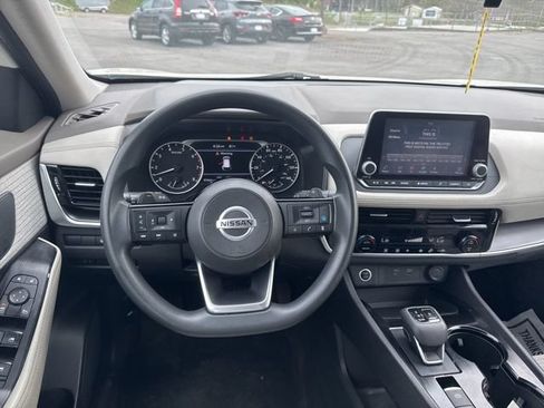 Used 2021 Nissan Rogue SV AWD/4WD image 13