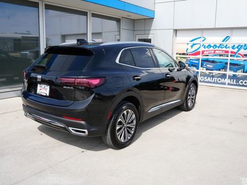 Used 2025 Buick Envision Preferred AWD/4WD image 34