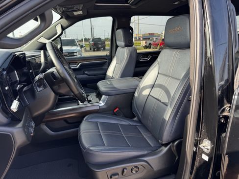 Used 2024 Chevrolet Silverado 2500 High Country AWD/4WD image 28