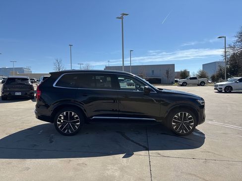 Certified 2025 Volvo XC90 B5 Plus image 4