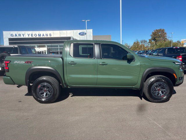 Used 2025 Nissan Frontier 4x4 Crew Cab image 12