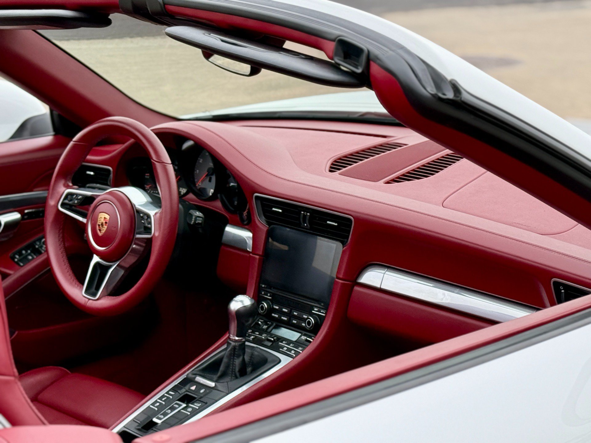 Used 2019 Porsche 911 Carrera 4S AWD/4WD image 48