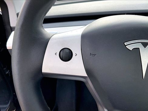 Used 2020 Tesla Model 3 Performance image 18