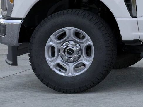 New 2026 Ford F350 XLT w/ FX4 Off-Road Package image 19