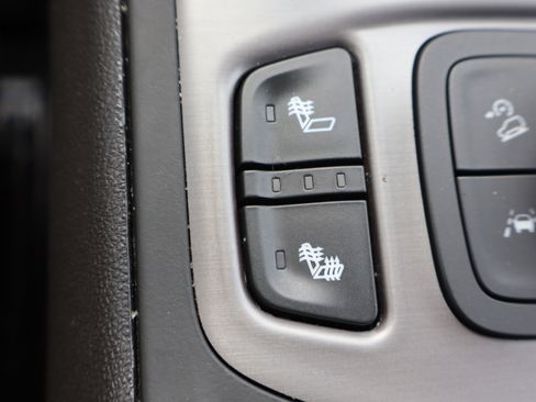 Used 2024 GMC Terrain AT4 w/ LPO, Floor Liner Package AWD/4WD image 22