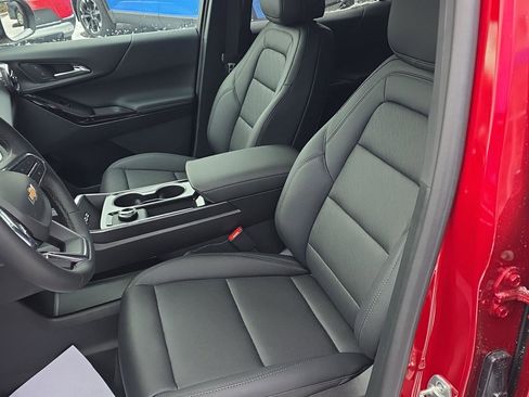 New 2026 Chevrolet Equinox LT w/ Convenience Package II image 12