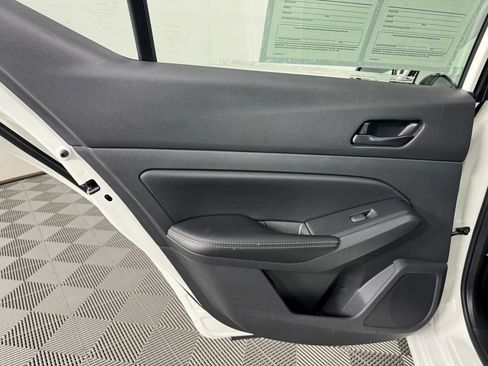 Used 2025 Nissan Altima 2.5 SV FWD image 32