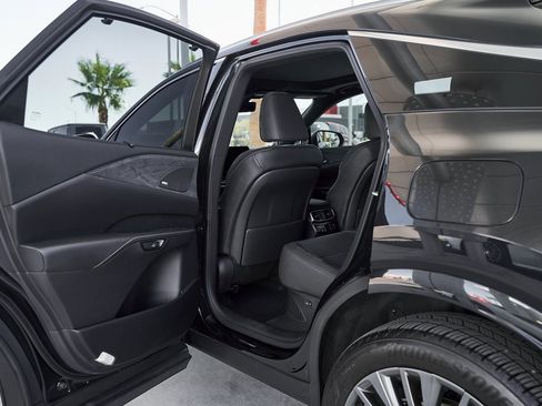 Used 2024 Lexus RX 350 w/ Convenience Package image 18