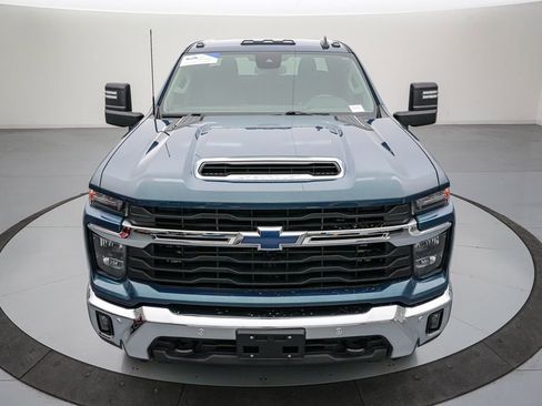 Used 2025 Chevrolet Silverado 2500 LT w/ Texas Edition image 10