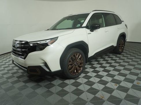 New 2026 Subaru Forester Touring AWD/4WD image 3