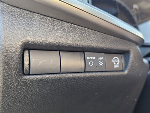 New 2026 Nissan Kicks SV image 24