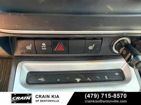 Used 2016 Jeep Compass Latitude FWD image 29