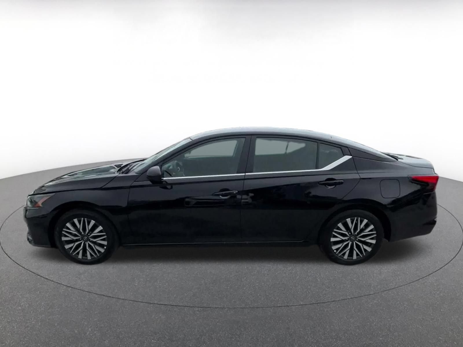 Used 2026 Nissan Altima 2.5 SV FWD image 8