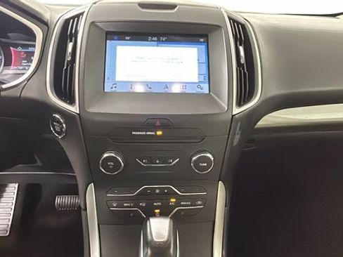 Used 2018 Ford Edge SEL w/ Equipment Group 201A AWD/4WD image 24