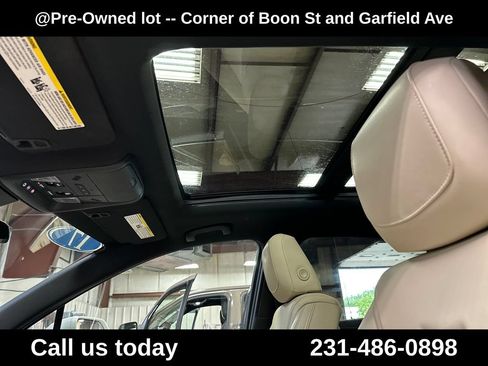 Used 2017 Cadillac XT5 Premium Luxury AWD/4WD image 13