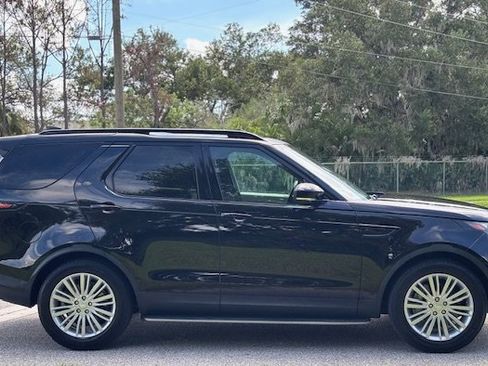 Used 2018 Land Rover Discovery SE AWD/4WD image 5