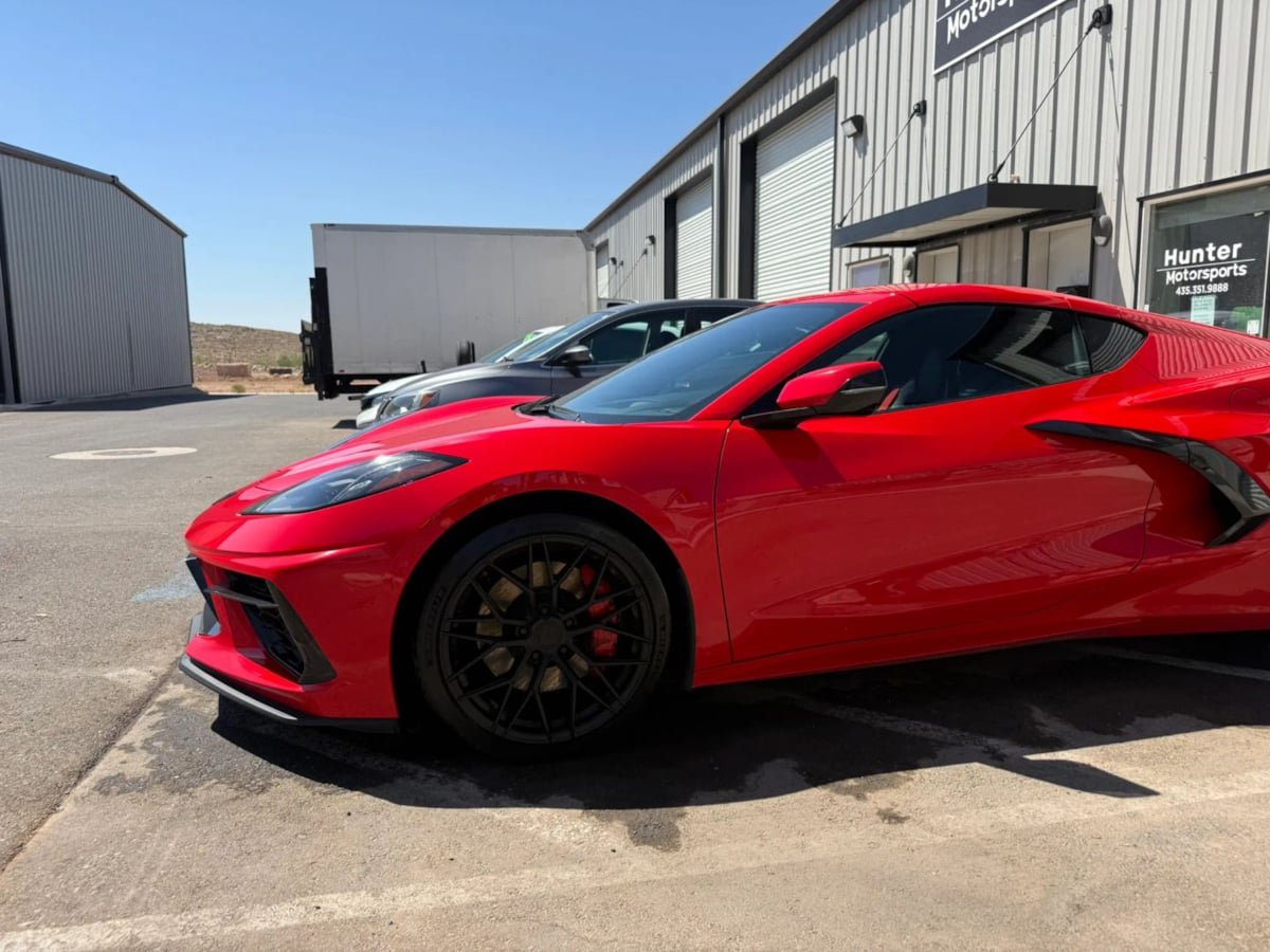Used 2021 Chevrolet Corvette Stingray Premium Cpe w/ Z51 Performance Package RWD image 3