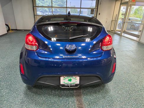 Used 2016 Hyundai Veloster image 8