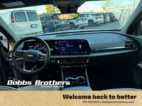 Used 2026 Chevrolet Traverse LT w/ Driver Confidence Package FWD image 13