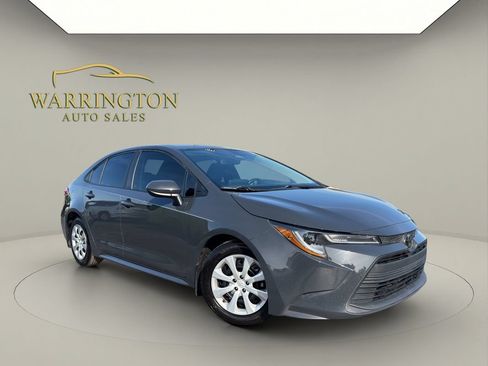 Used 2023 Toyota Corolla LE FWD image 1