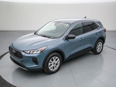 Certified 2024 Ford Escape Active AWD/4WD image 9