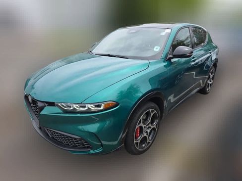 Used 2024 Alfa Romeo Tonale Veloce AWD/4WD image 4
