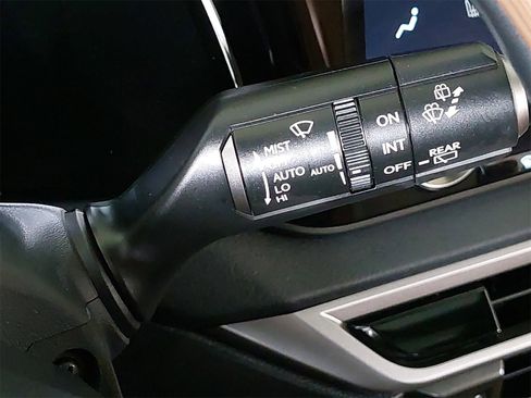 Used 2023 Lexus RX 350 Premium image 20