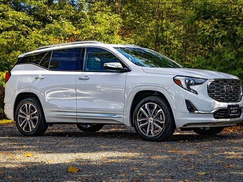 Used 2020 GMC Terrain Denali image 18