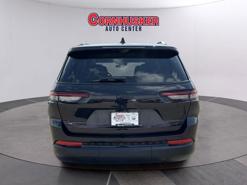 Certified 2023 Jeep Grand Cherokee L Limited w/ Luxury Tech Group II image 6