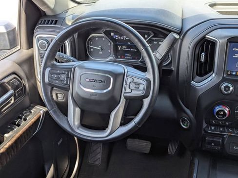 Used 2022 GMC Sierra 2500 Denali w/ Denali Black Diamond Edition image 15