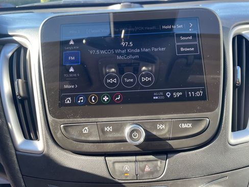 Used 2024 Chevrolet Malibu LT image 31