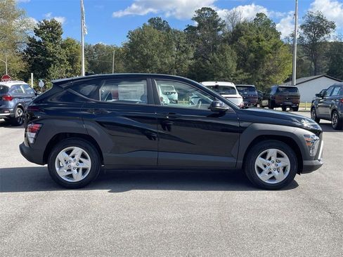 New 2026 Hyundai Kona SE image 7