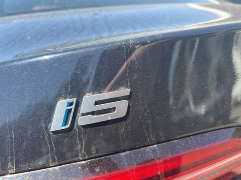 Used 2024 BMW i5 eDrive40i w/ M Sport Package image 7