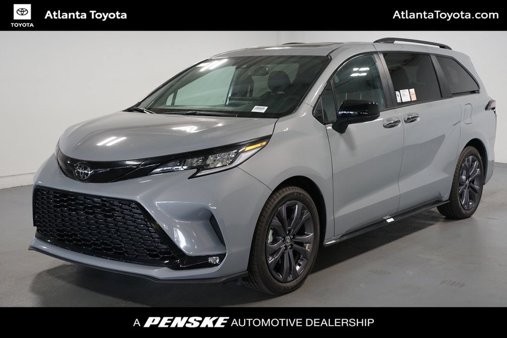 Used 2026 Toyota Sienna XSE FWD image 1