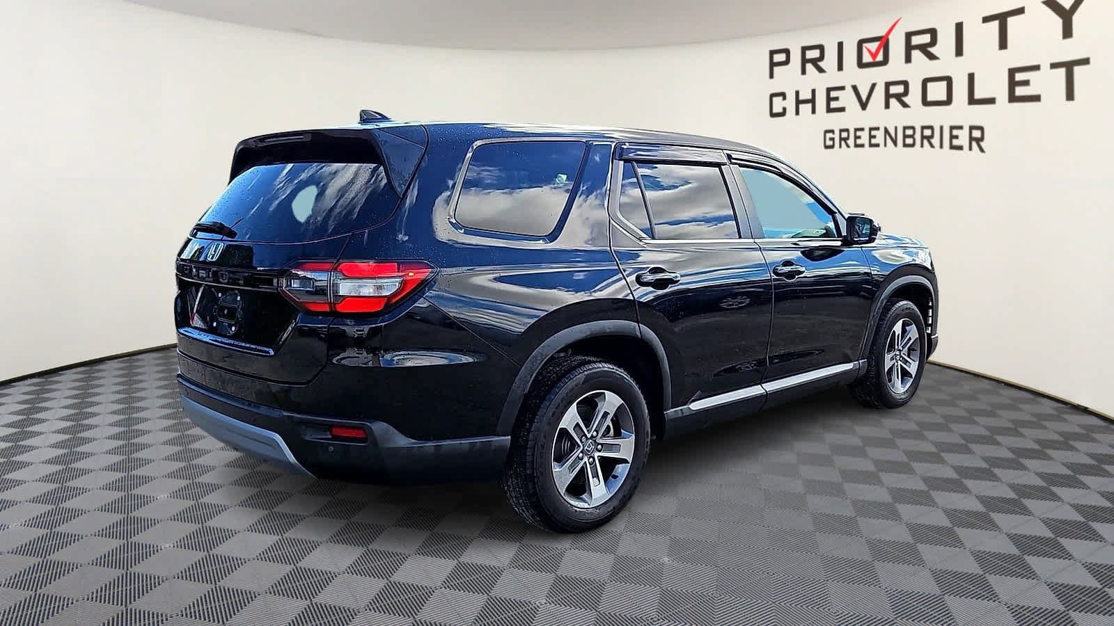 Used 2025 Honda Pilot EX-L image 8