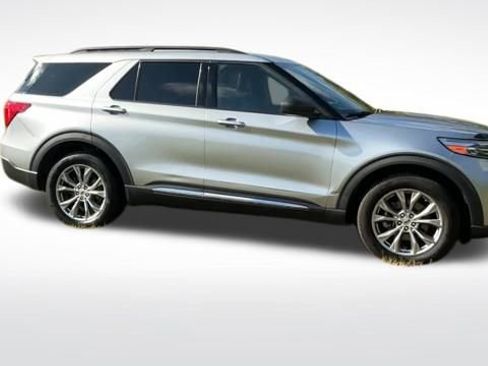 Used 2021 Ford Explorer XLT w/ Equipment Group 202A image 30