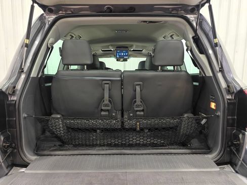 Used 2008 Lexus LX 570 4WD image 32