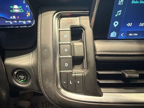 Used 2022 Chevrolet Tahoe Z71 w/ Luxury Package AWD/4WD image 24