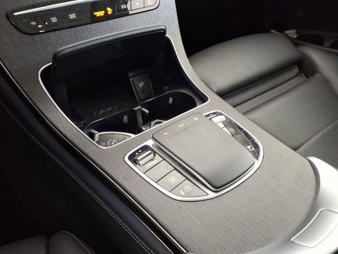 Used 2020 Mercedes-Benz GLC 300 4MATIC image 14