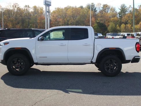 New 2025 GMC Canyon Elevation w/ Convenience Package image 5