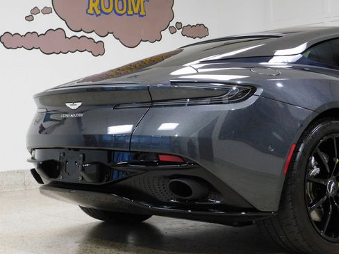 Used 2020 Aston Martin DB11 AMR image 88