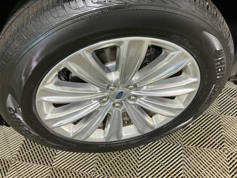 Used 2020 Ford Explorer Limited AWD/4WD image 5