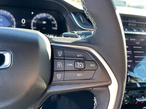 New 2025 Jeep Grand Cherokee 4WD image 21