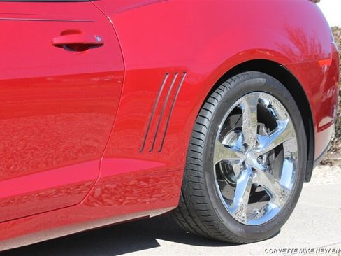Used 2015 Chevrolet Camaro SS w/ RS Package RWD image 16