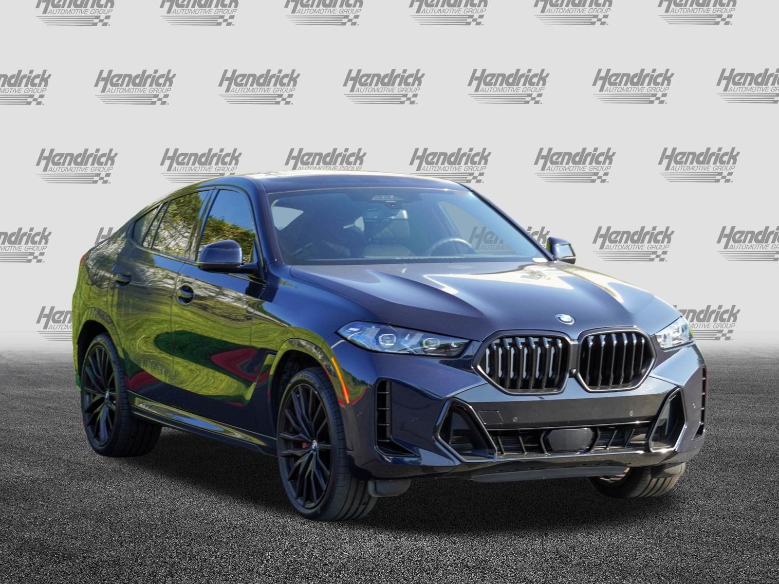 Used 2025 BMW X6 xDrive40i w/ Executive Package AWD/4WD image 2