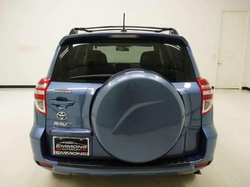 Used 2012 Toyota RAV4 FWD w/ Upgrade Value Pkg image 5