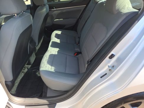 Used 2017 Hyundai Elantra SE w/ SE A/T Tech Package 03 FWD image 21
