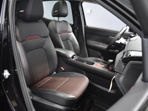 Certified 2025 Nissan Kicks SR w/ SR Premium Package AWD/4WD image 14
