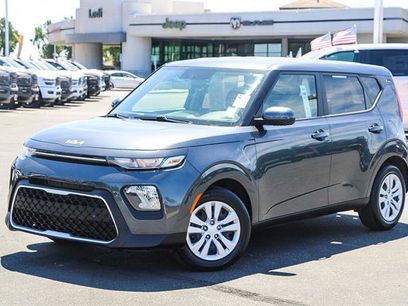 Used 2022 Kia Soul LX