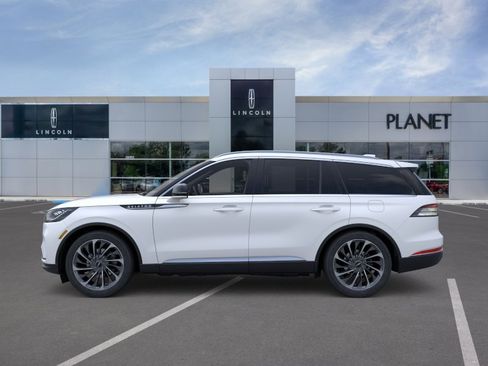 New 2026 Lincoln Aviator Reserve RWD image 3